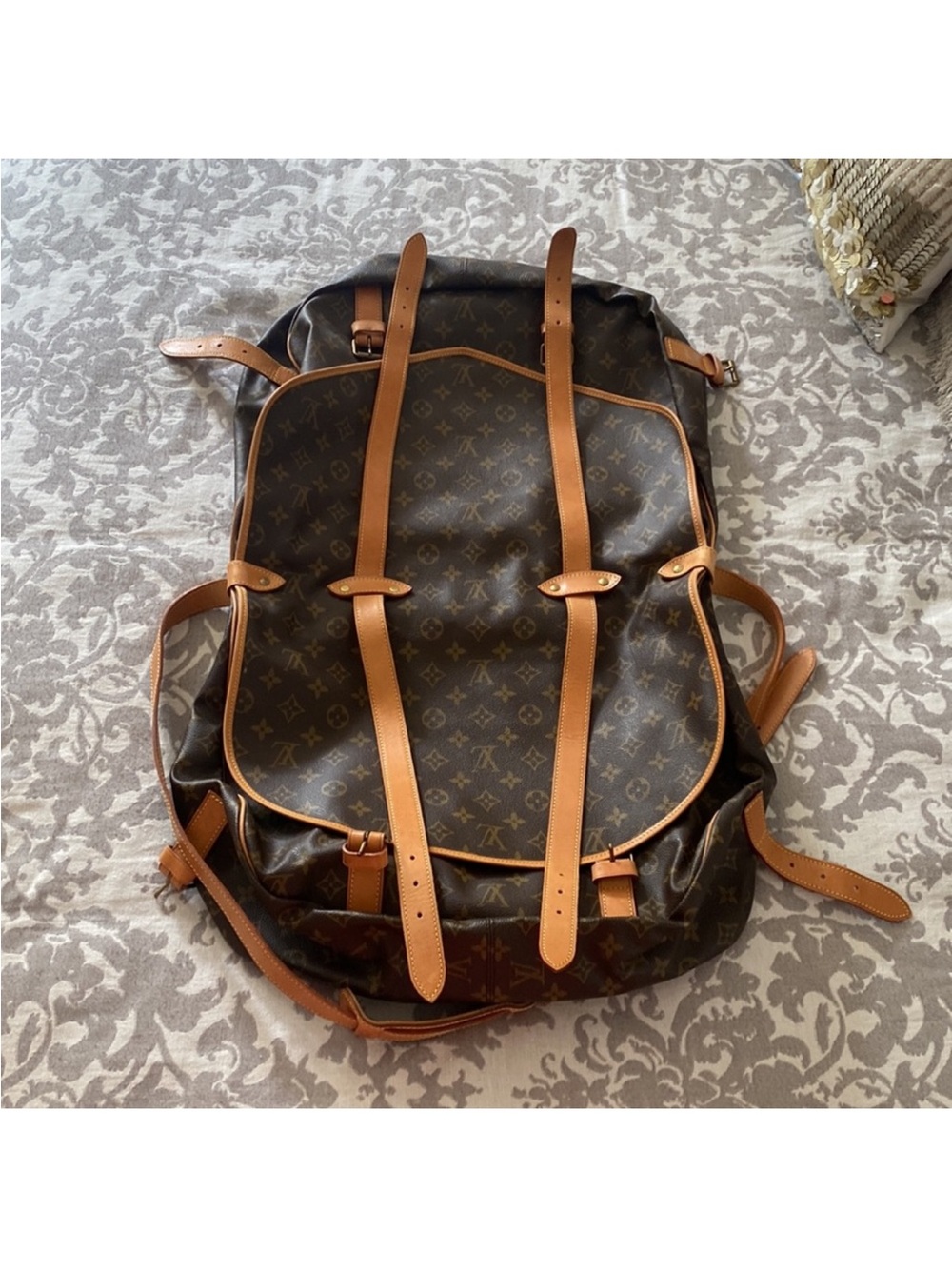 Authentic Louis Vuitton Samur 43 Monogram Bag - Picture 6 of 16